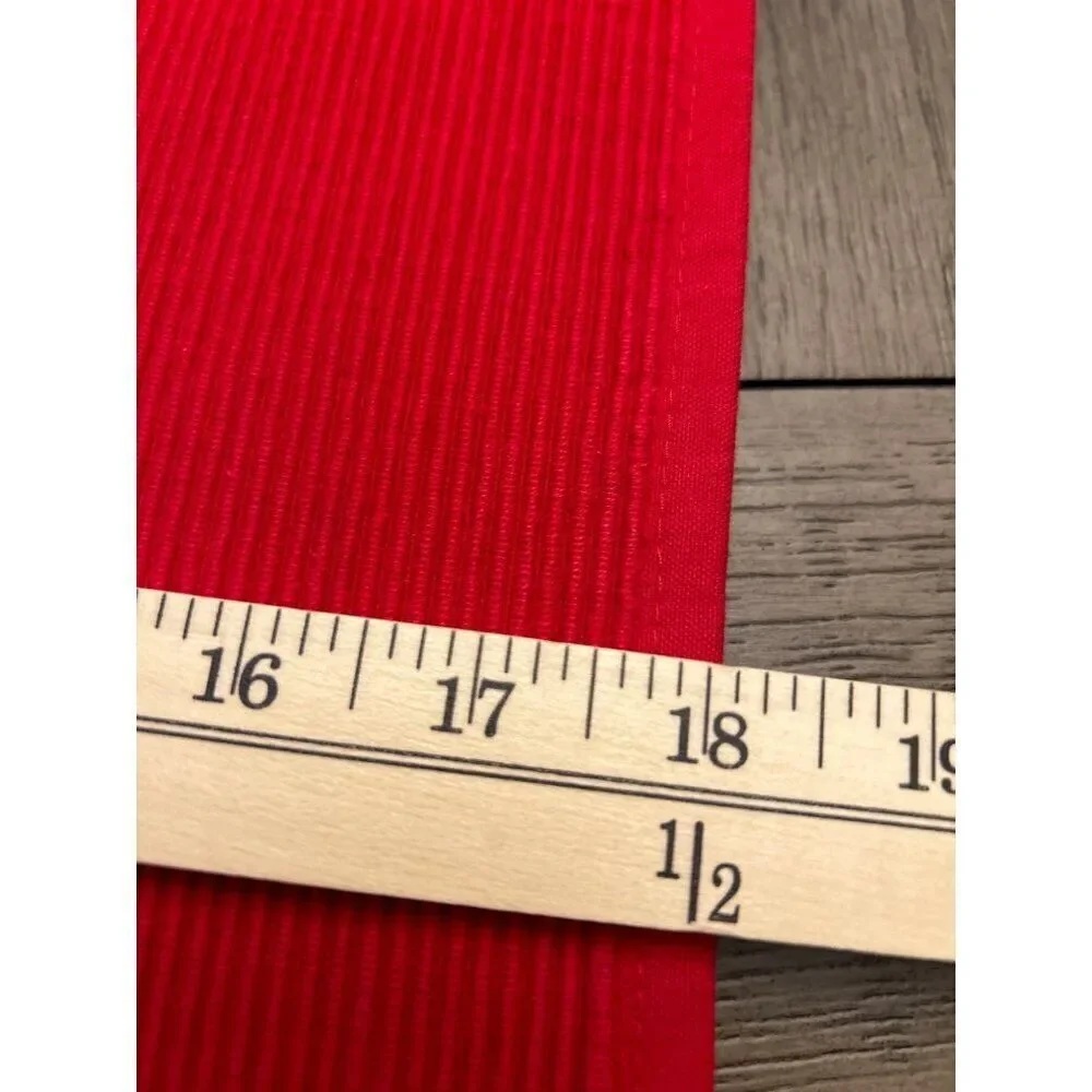 Set Of 4 Red Ribbed Fabric Placemats 13